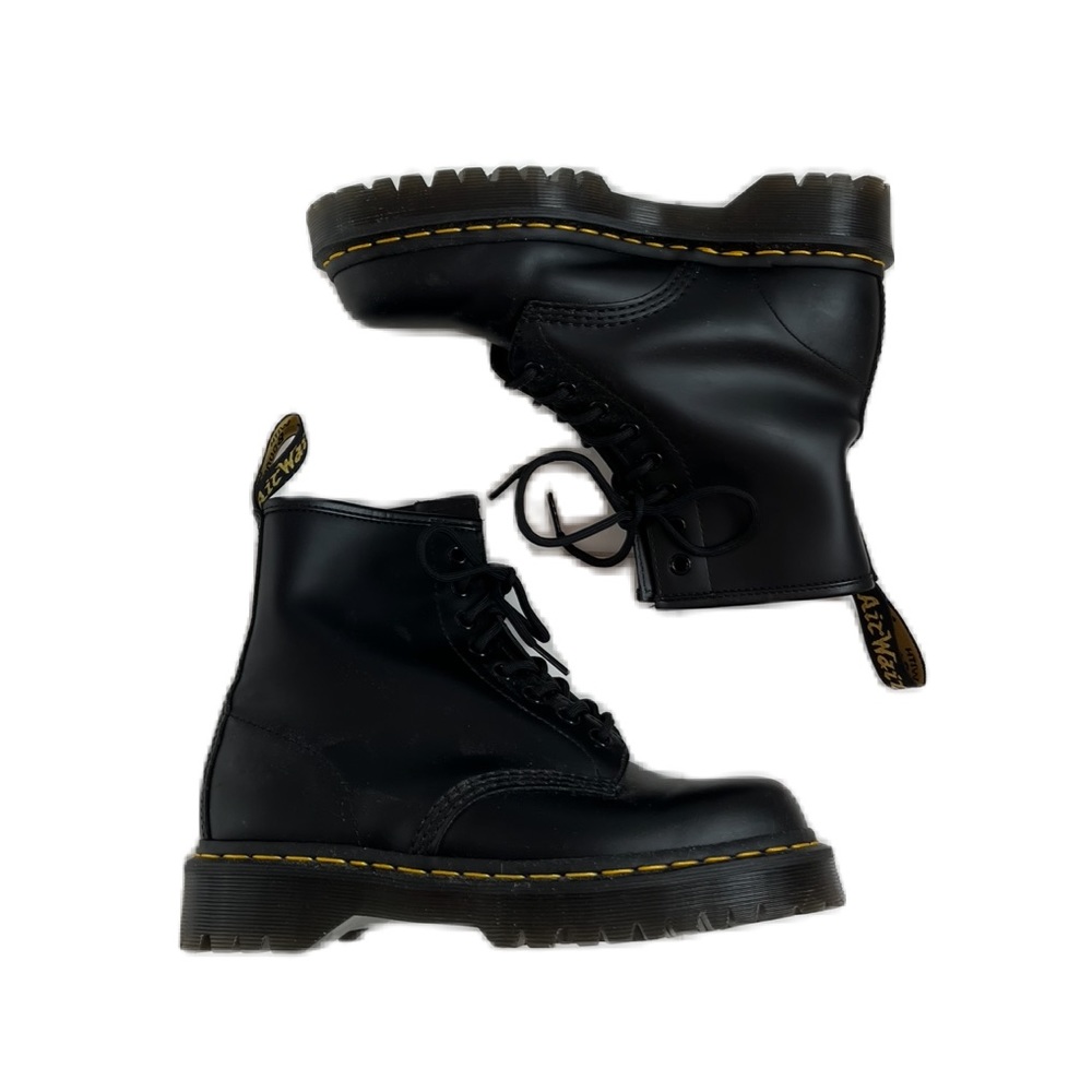 Dr. Martin’s 1460 BEX SMOOTH LEATHER PLATFORM BOOTS (size 7)